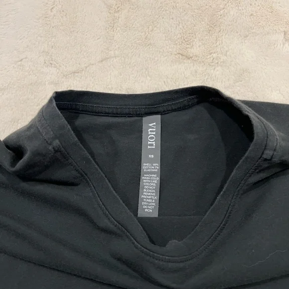 Vuori Long Sleeve Feather Tee - Picture 4 of 4